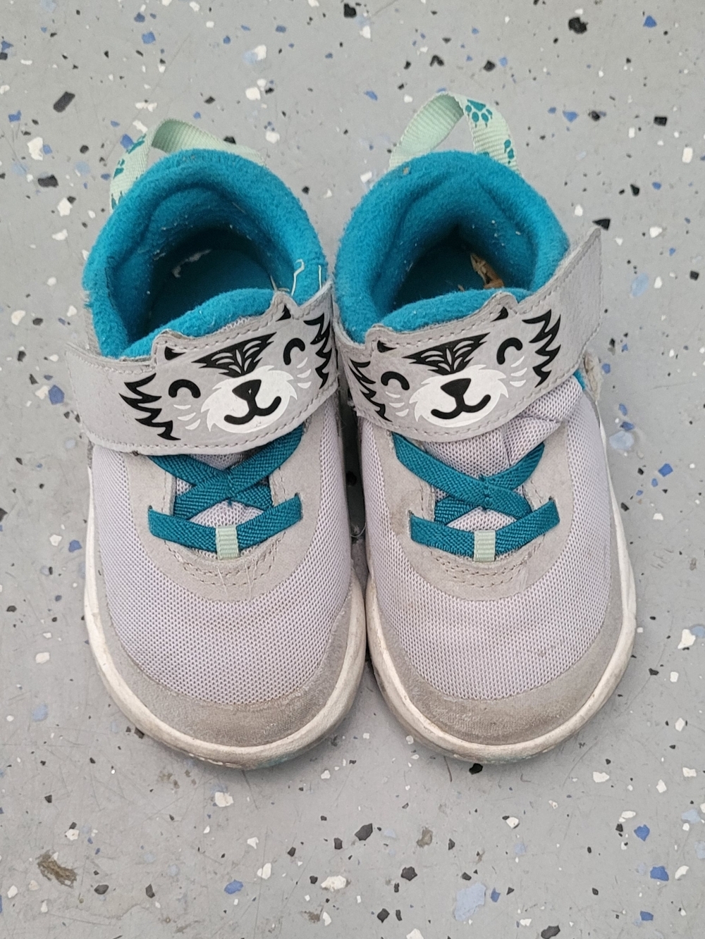 Nike Raccoon Sneakers Size 7C